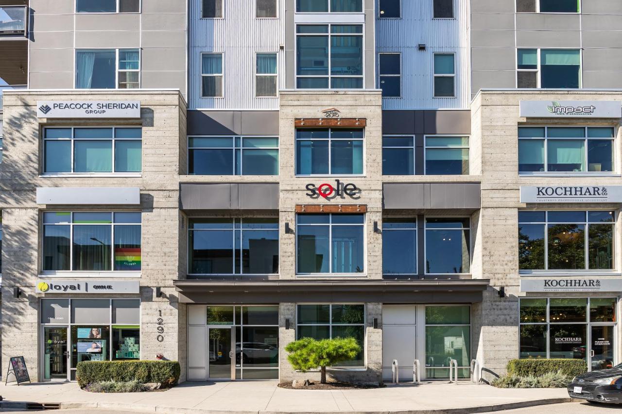 Corner Nest - Luxury Brand New Top Floor 2Bedroom Condo Kelowna Extérieur photo