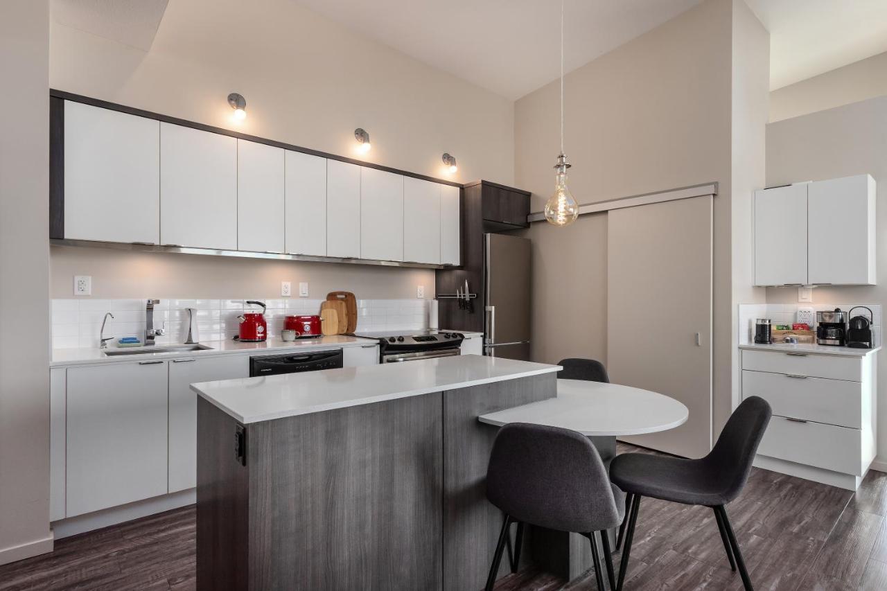 Corner Nest - Luxury Brand New Top Floor 2Bedroom Condo Kelowna Extérieur photo