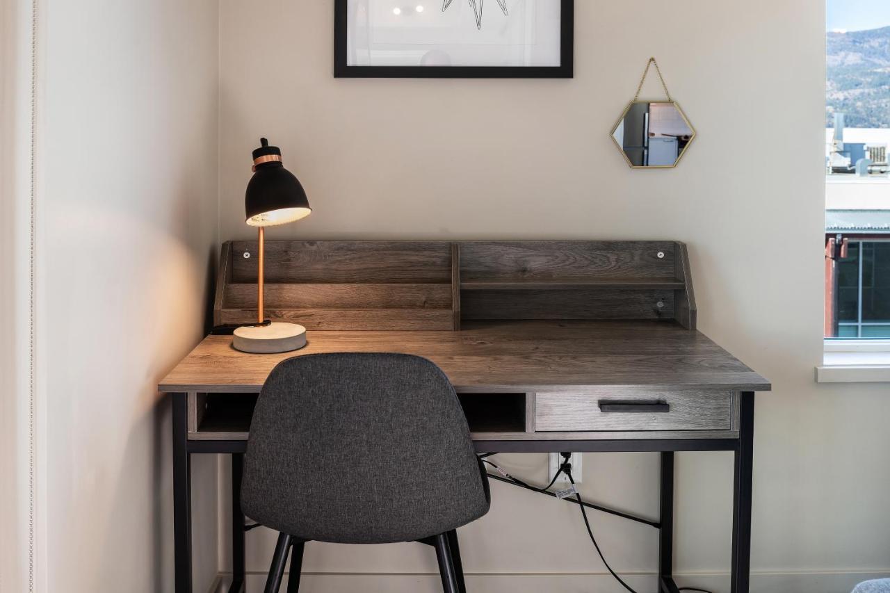 Corner Nest - Luxury Brand New Top Floor 2Bedroom Condo Kelowna Extérieur photo