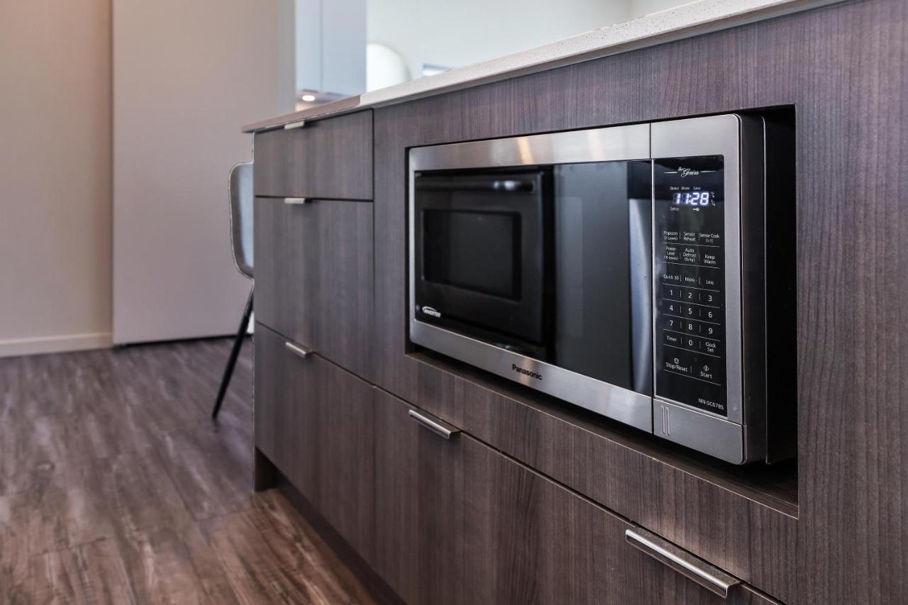 Corner Nest - Luxury Brand New Top Floor 2Bedroom Condo Kelowna Extérieur photo