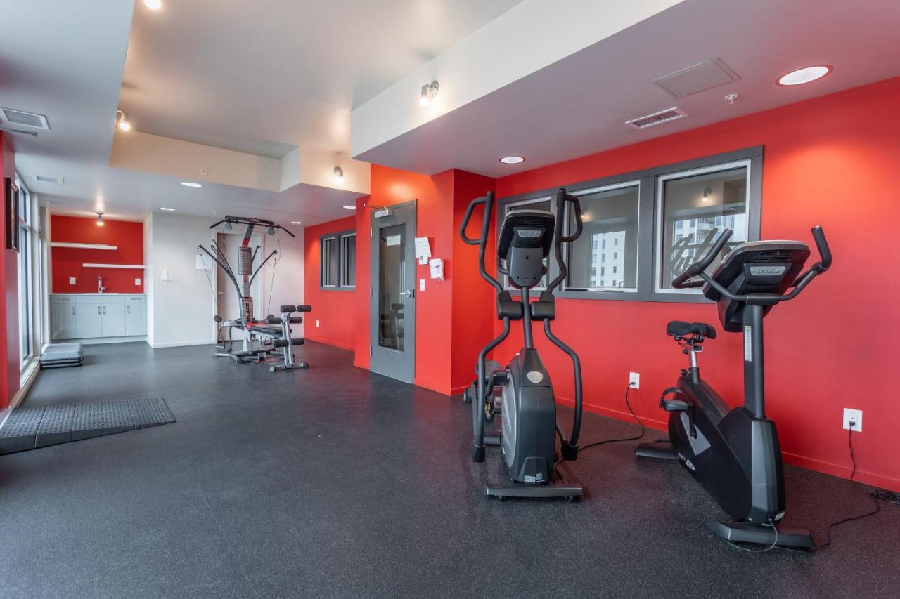 Corner Nest - Luxury Brand New Top Floor 2Bedroom Condo Kelowna Extérieur photo